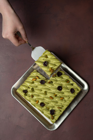 Entremet Brownie griotte et pistache