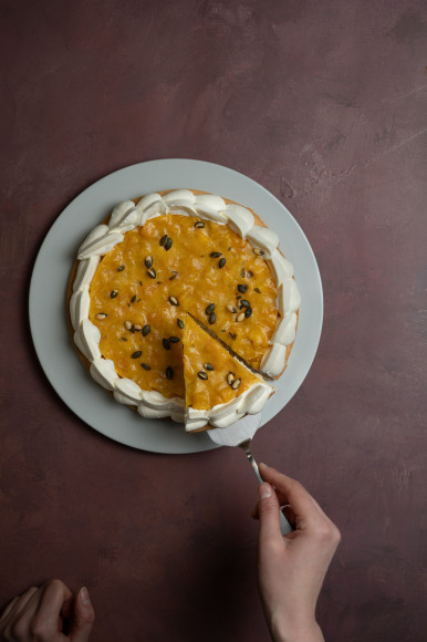 Tarte sablée à la mangue façon Tatin et graines de courge