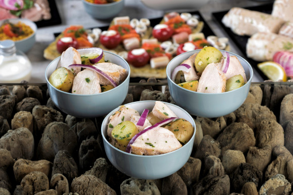 Poulet grillé, pommes de terre rattes et oignons rouges (pokebowl)