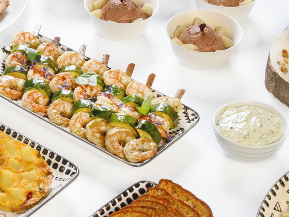 Brochette de crevettes marinées au basilic