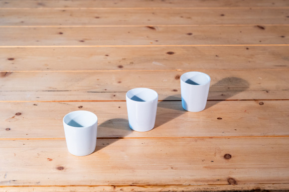 Lot de 40 tasses à café en porcelaine