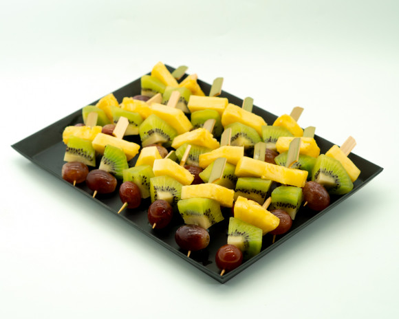 Plateau de 20 mini brochettes de fruits frais